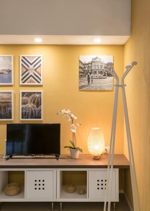 Le Pennellate Short Lets Apartment คาตาเนีย ภายนอก รูปภาพ
