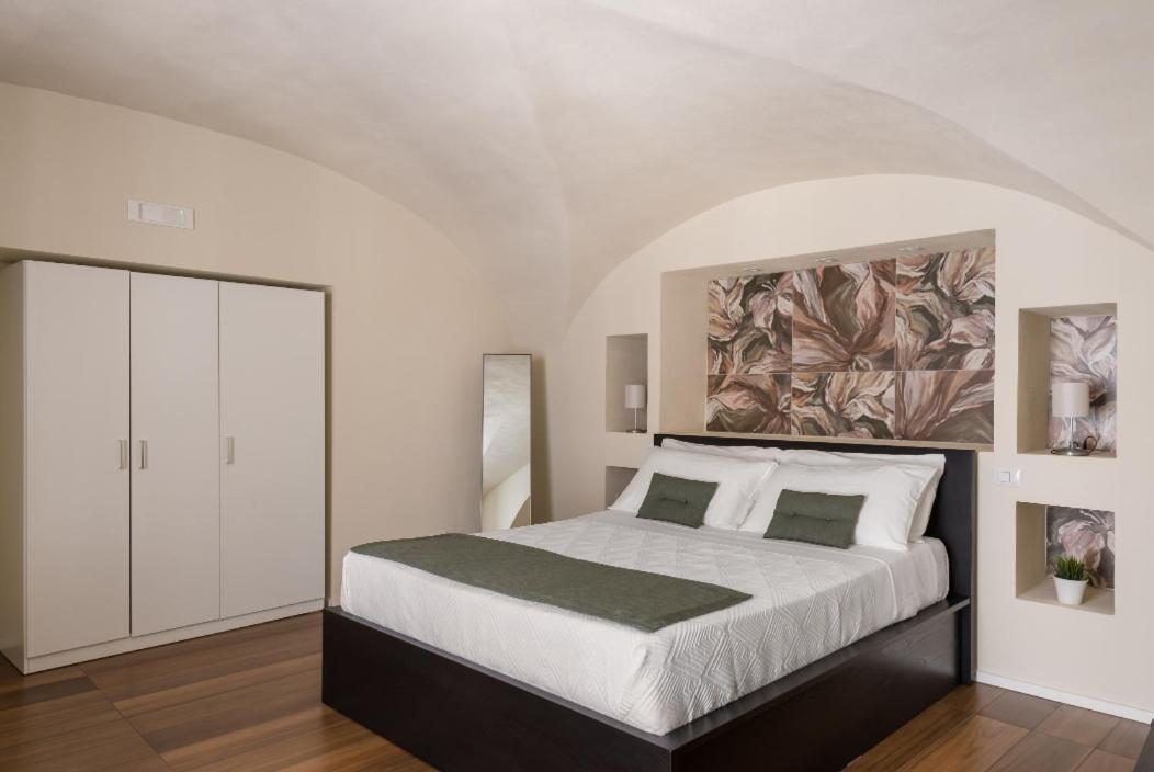 Le Pennellate Short Lets Apartment คาตาเนีย ภายนอก รูปภาพ