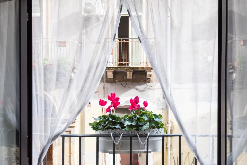 Le Pennellate Short Lets Apartment คาตาเนีย ภายนอก รูปภาพ